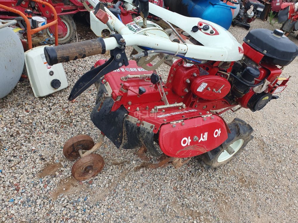 Shibaura Cultivator AMC-880SM (6.5hp) 뒤우측면