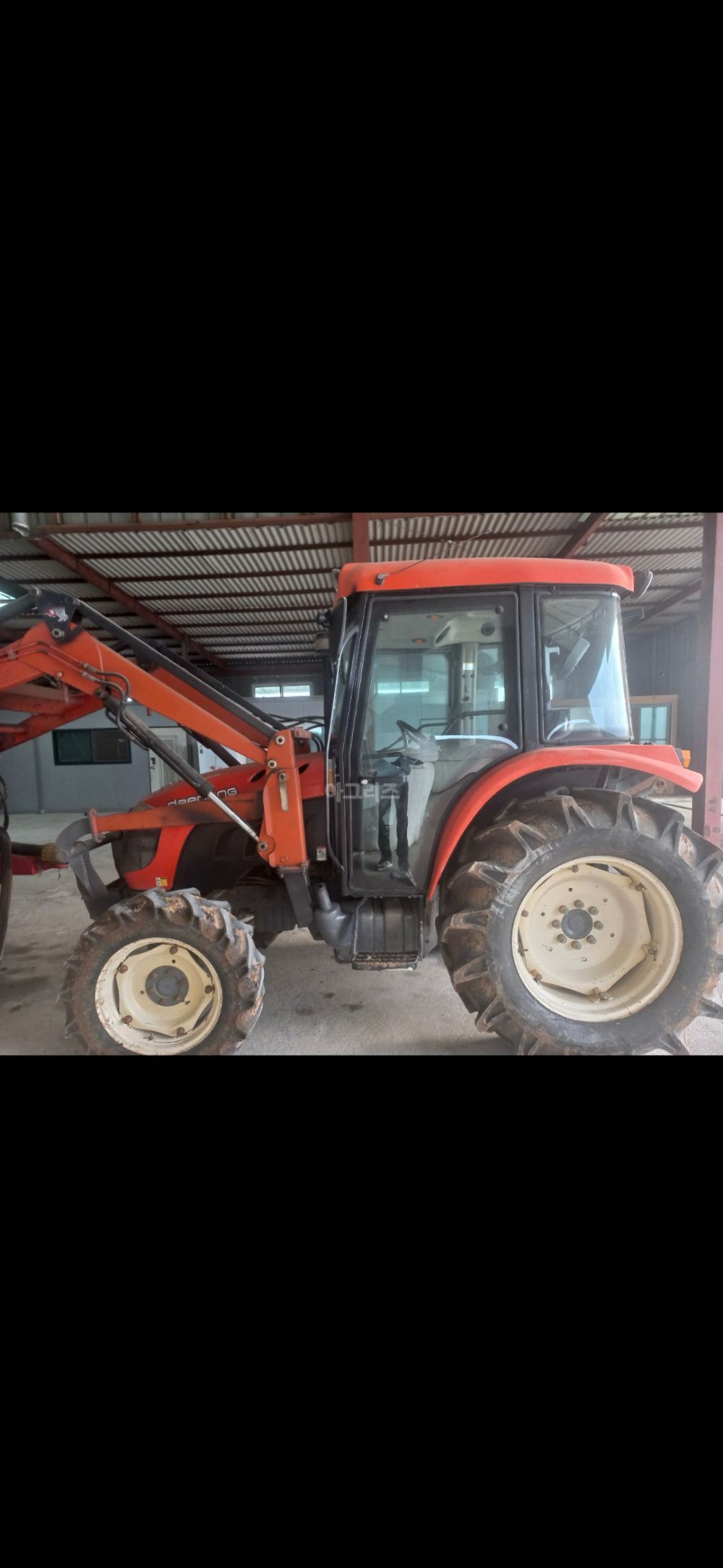 대동 트랙터 D500 (50마력) 뒤우측면