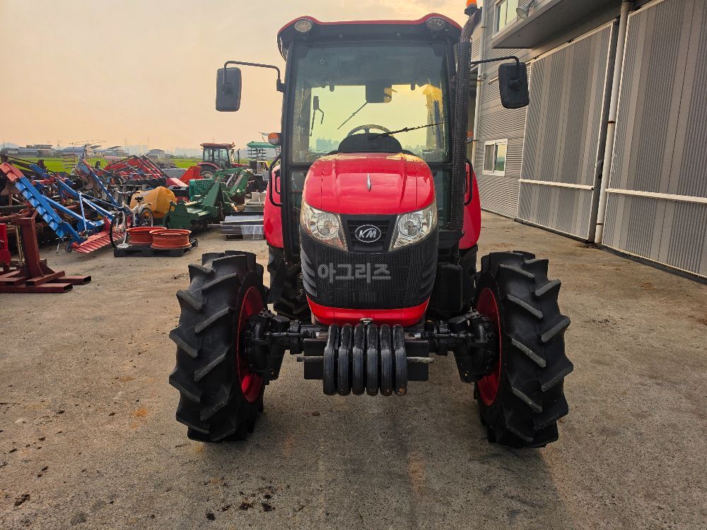 국제 트랙터 LUXEN700 (70마력)