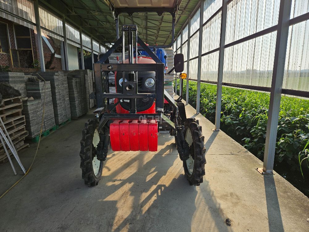  Cultivator CFM-2000 (20hp) 뒤우측면