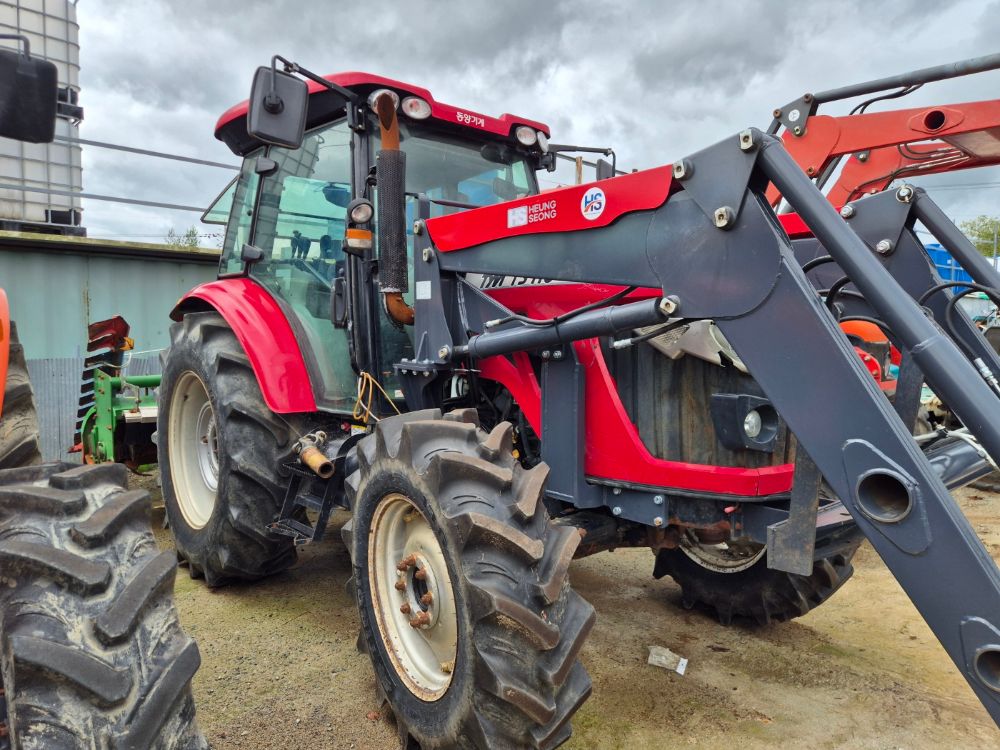 TYM Tractor TS110CQPA112 (110hp)