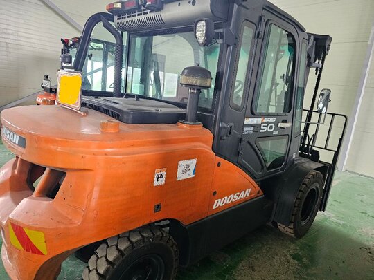 Doosan Forklift 5톤 (5톤)