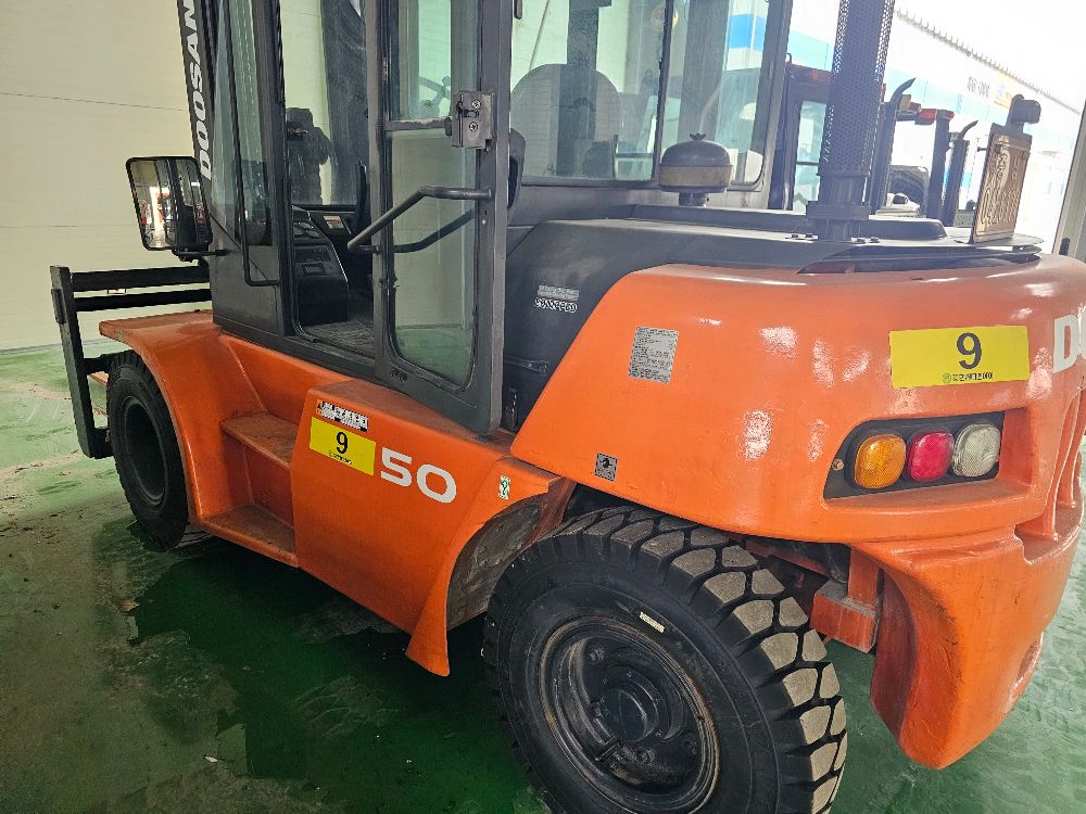 Doosan Forklift 5톤 (5톤)