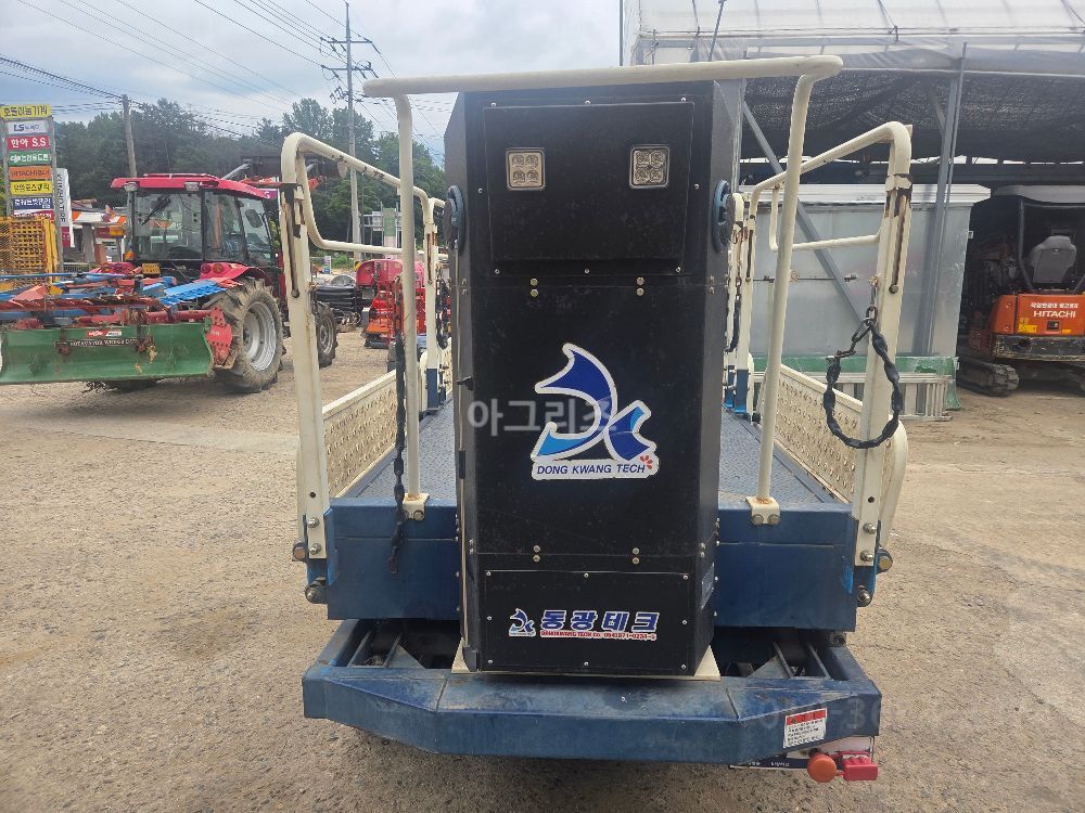 동광테크 농업용고소작업차 DK-HM250