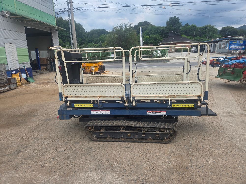  농업용고소작업차 DK-HM250  뒤우측면