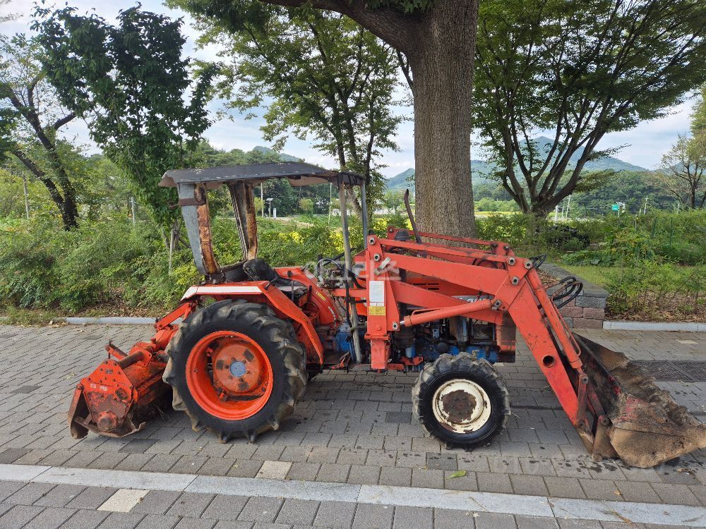 대동 트랙터 L2601-4WD (26마력)