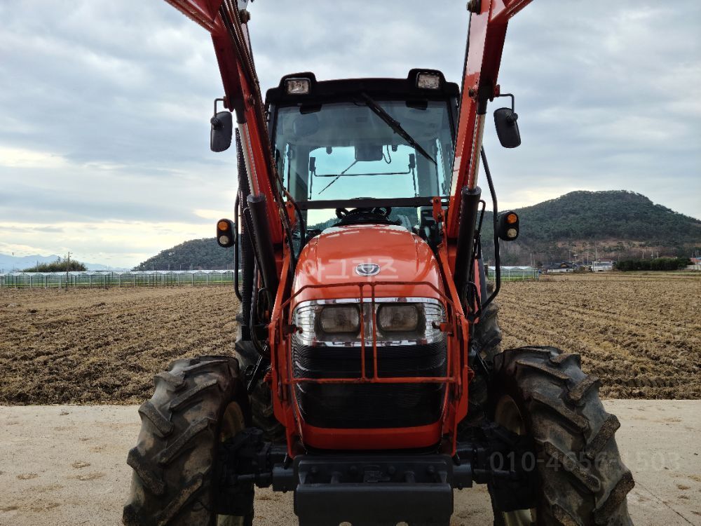 Daedong Tractor DX100 (100hp)