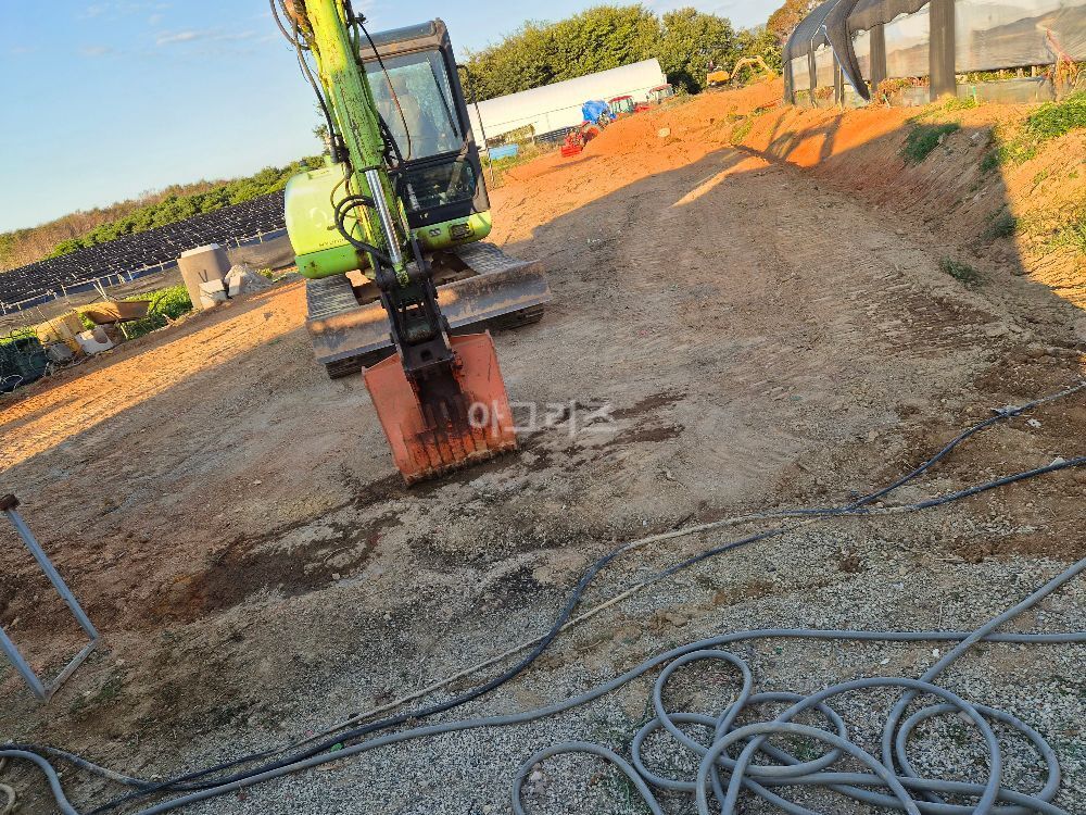  Excavator 현대555MVP (5.5톤)
