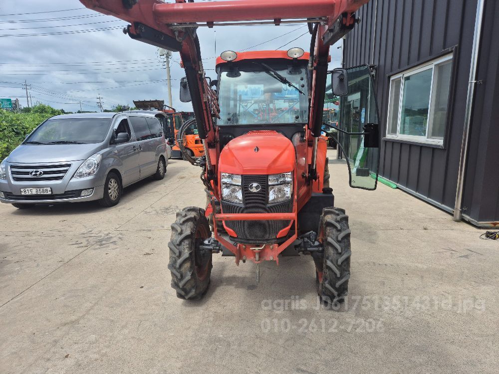 구보다 트랙터 L45K 뒤우측면