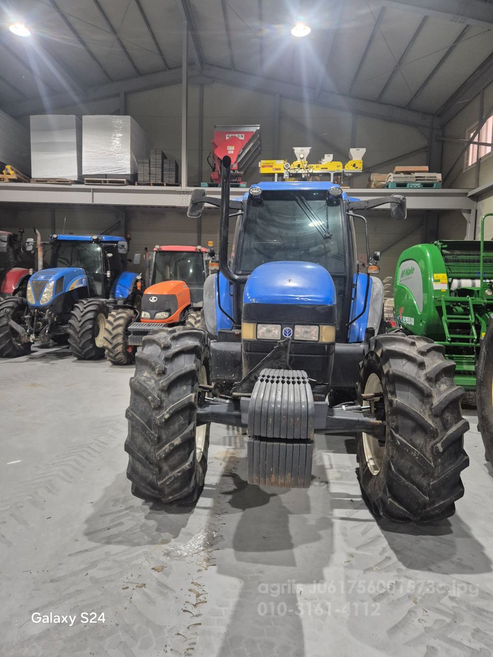 뉴홀랜드 트랙터 TM150 (140마력)