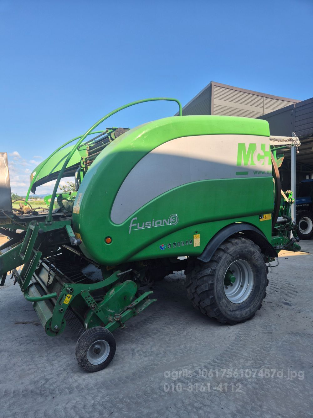 맥헤일 원형베일러 FUSION3 뒤우측면