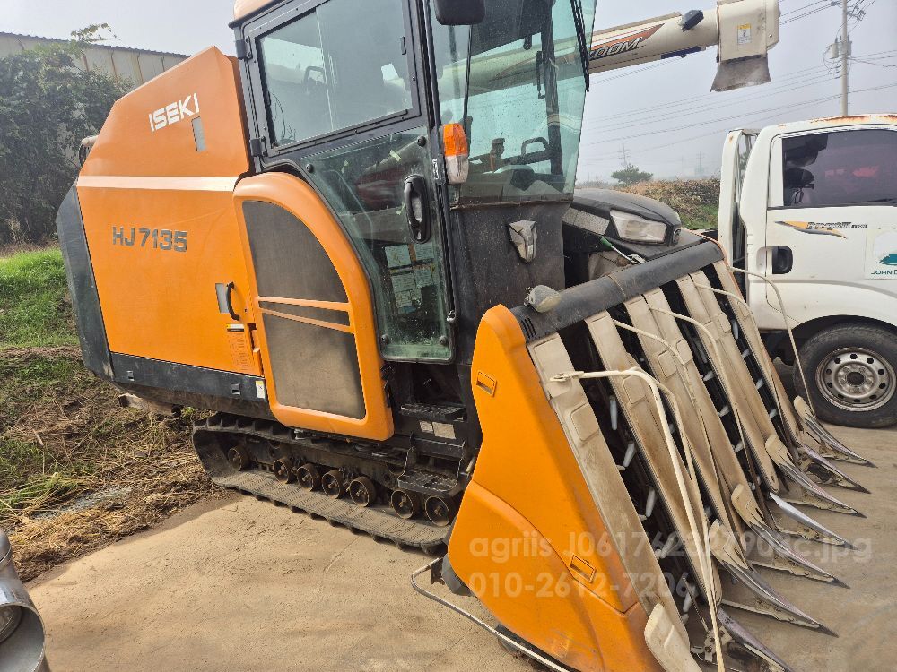 TYM Combine Harvester HJ7135 (7Rows)
