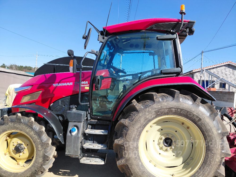 Yanmar Tractor YT490A (90hp) 뒤우측면
