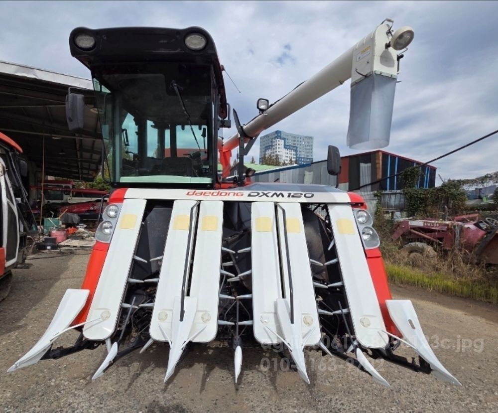 Daedong Combine Harvester DXM120 (6Rows)
