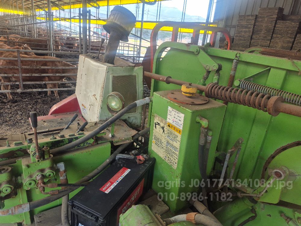 대광 농기계 원형볏짚절단기 DKC-2003(61/h) 뒤우측면