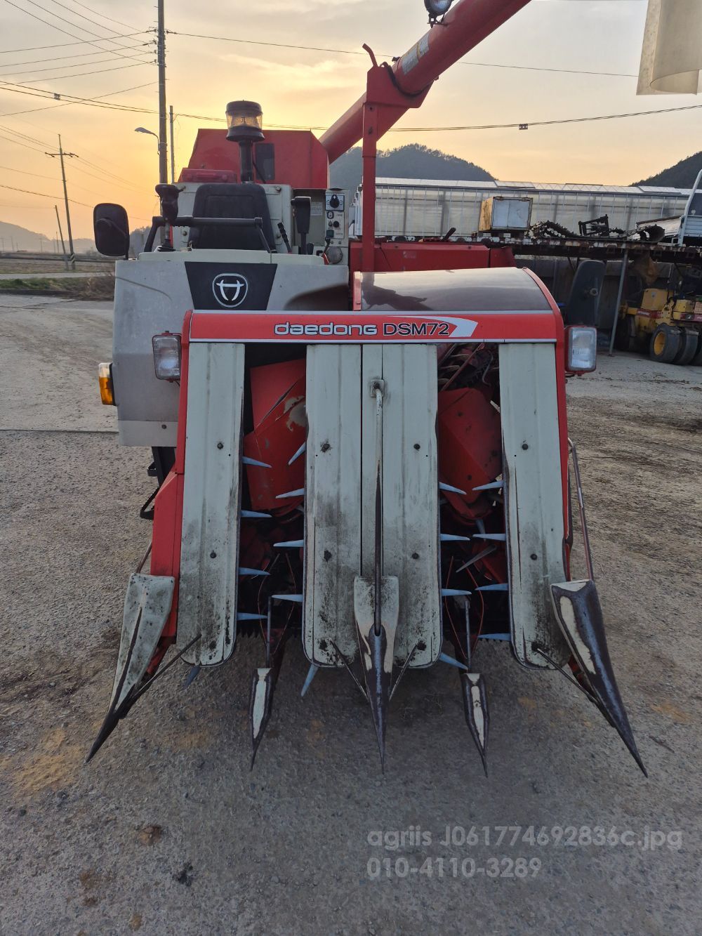 Daedong Combine Harvester DSM72 (4Rows)