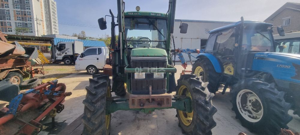 JohnDeere Tractor 6200 (85hp)