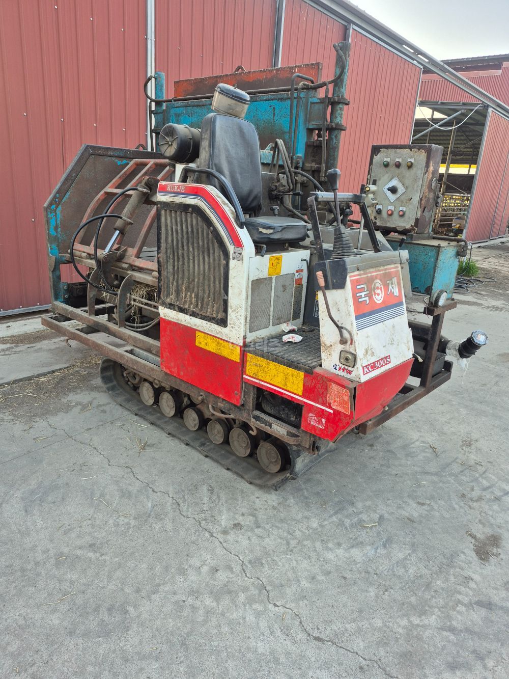 국제 콤바인 KC300S (3조식)