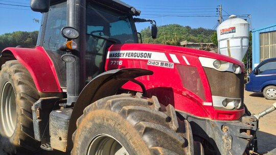 MF Tractor MF7716 (160hp)