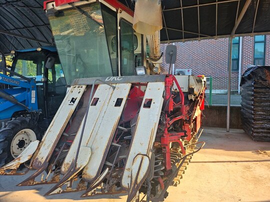 Kukje Combine Harvester DKC685 (4Rows)