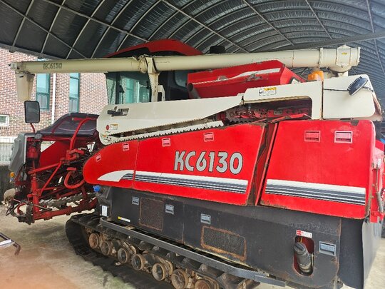 국제 콤바인 KC6130 (6조식)
