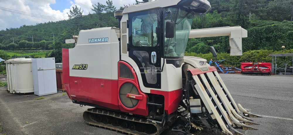 Yanmar Combine Harvester AW573-C (5Rows) 뒤우측면