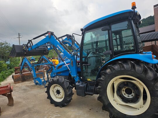 LS 트랙터 XU6168 (68.9마력)