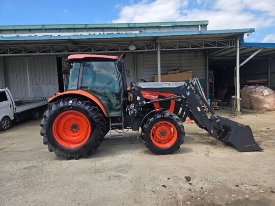 Kubota Tractor M5-101M5.101 (110hp)