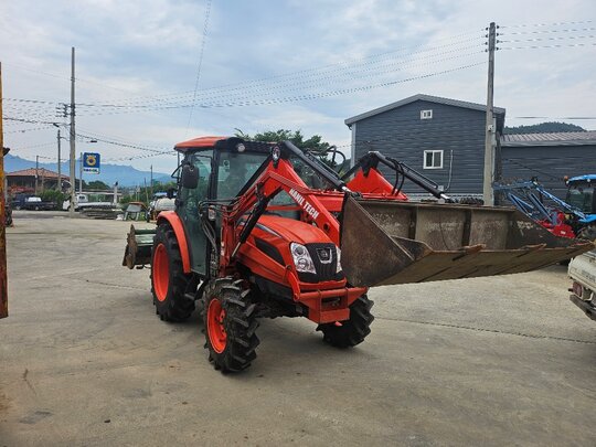 Daedong Tractor NX600 (58hp)