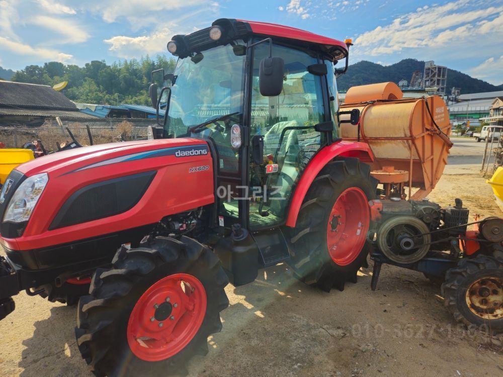 대동 트랙터 NX600 (58마력) 뒤우측면