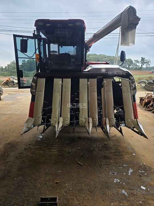 Kubota Combine Harvester ZR7130 (7Rows) 앞좌측면