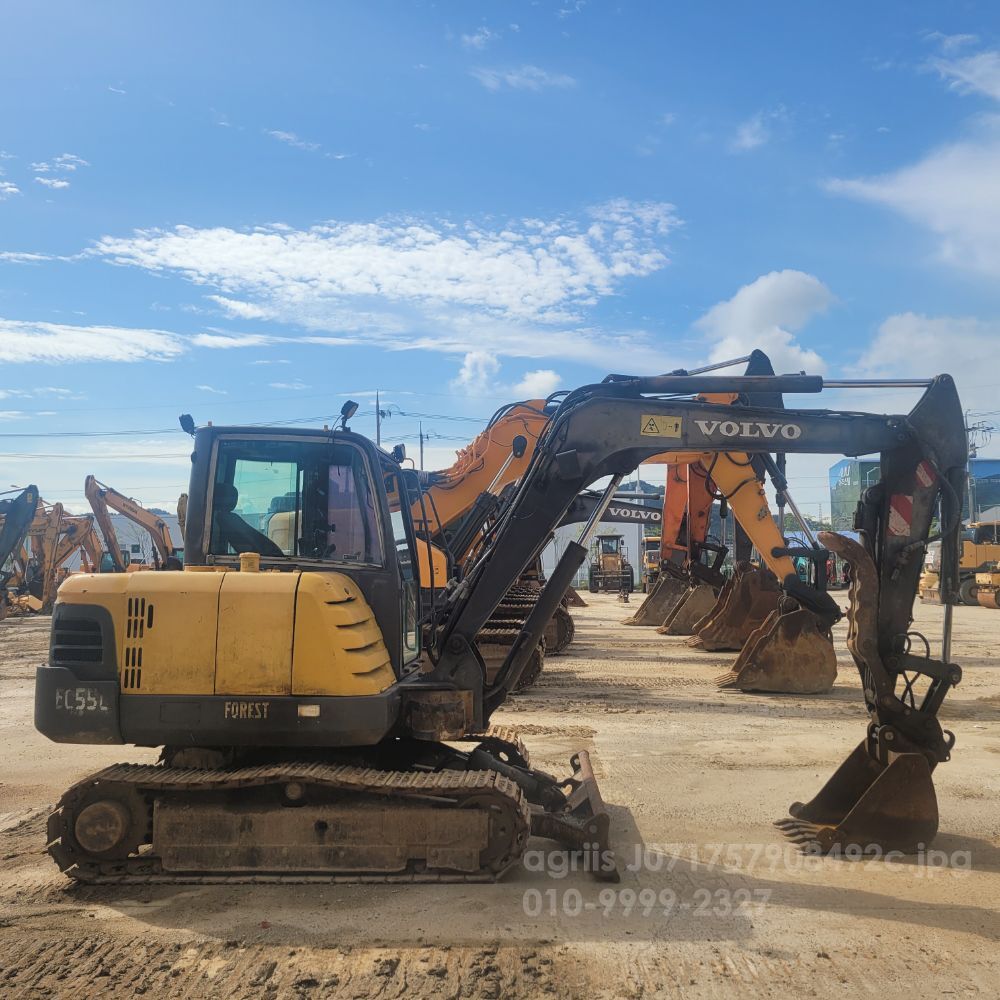 볼보EC55C 집게장착회전라 굴삭기 인 (5톤)