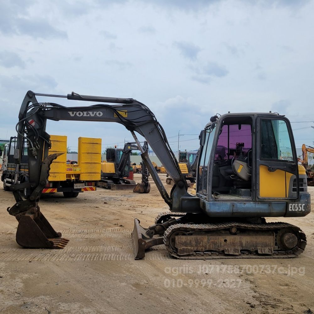 볼보EC55C 집게장착회전라 굴삭기 인 (5톤)