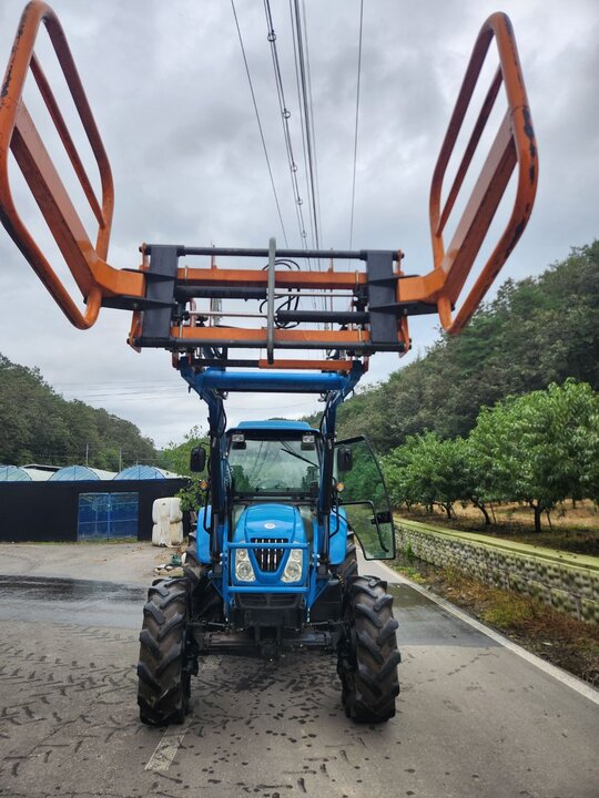 LS Tractor L7030 (85hp) 앞좌측면