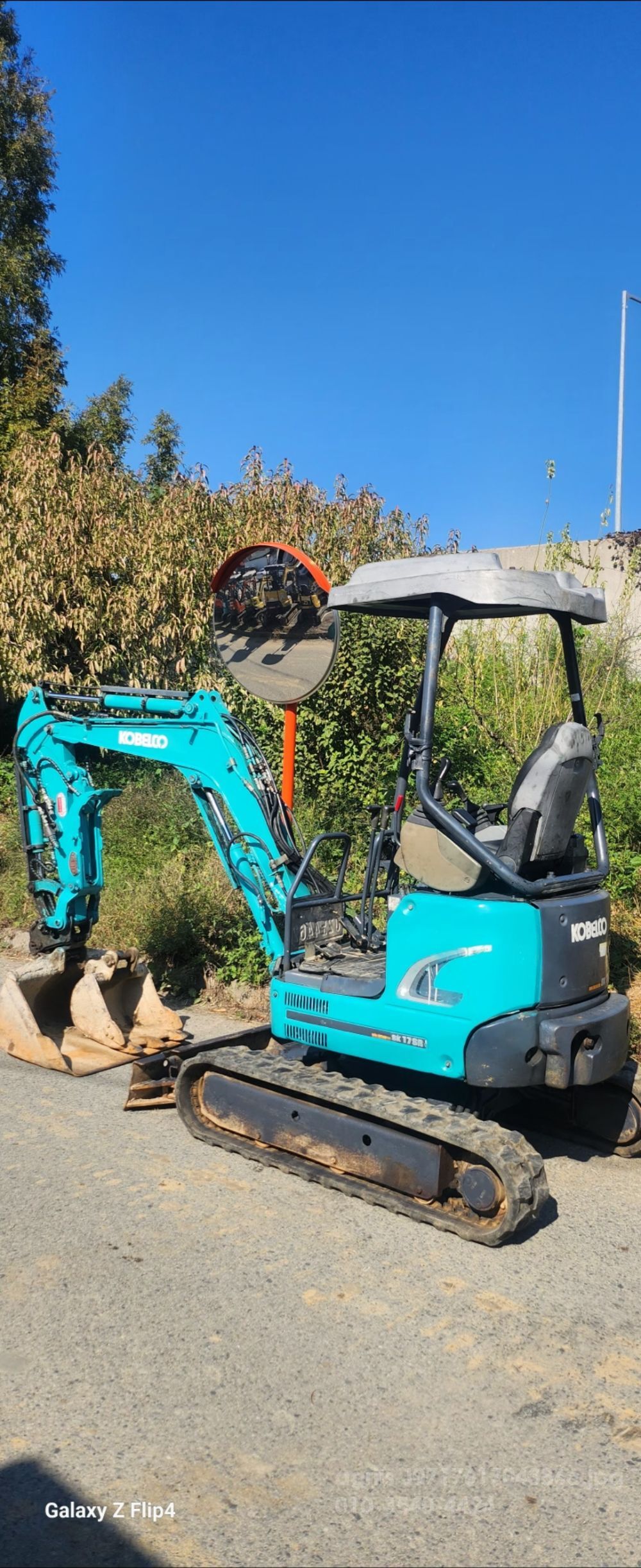 코벨코 굴삭기 (1.7톤)