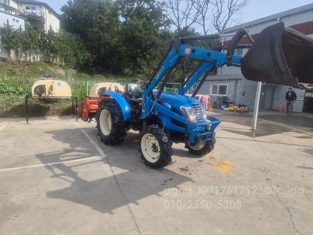 LS 트랙터 XR4155 (55.7마력)