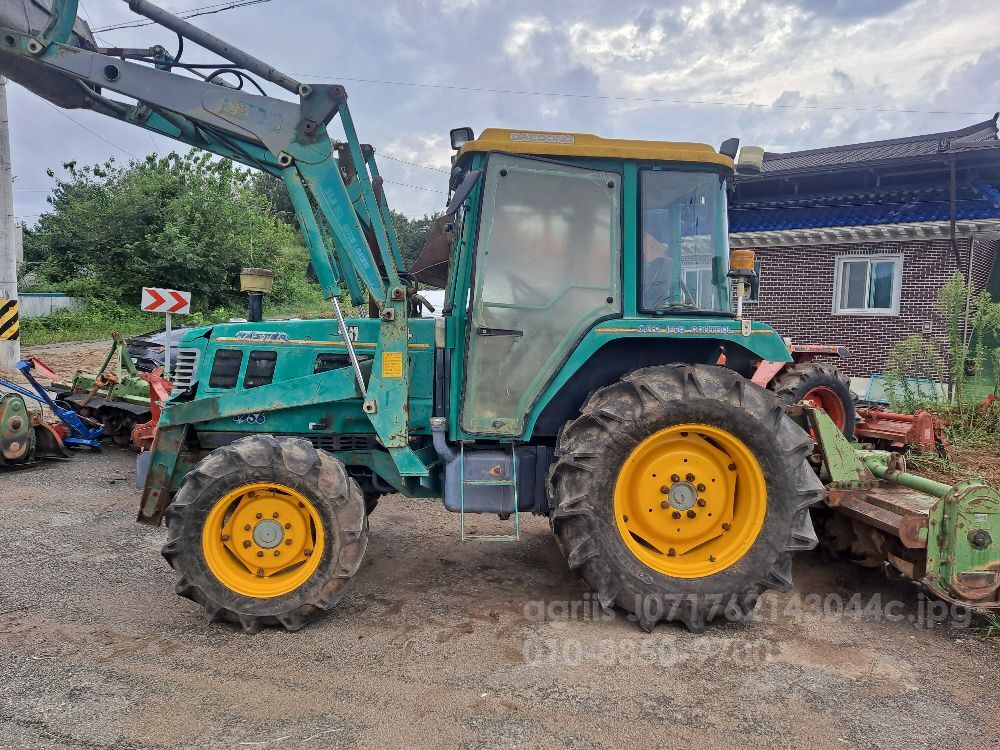 대동 트랙터 D56 (56마력)