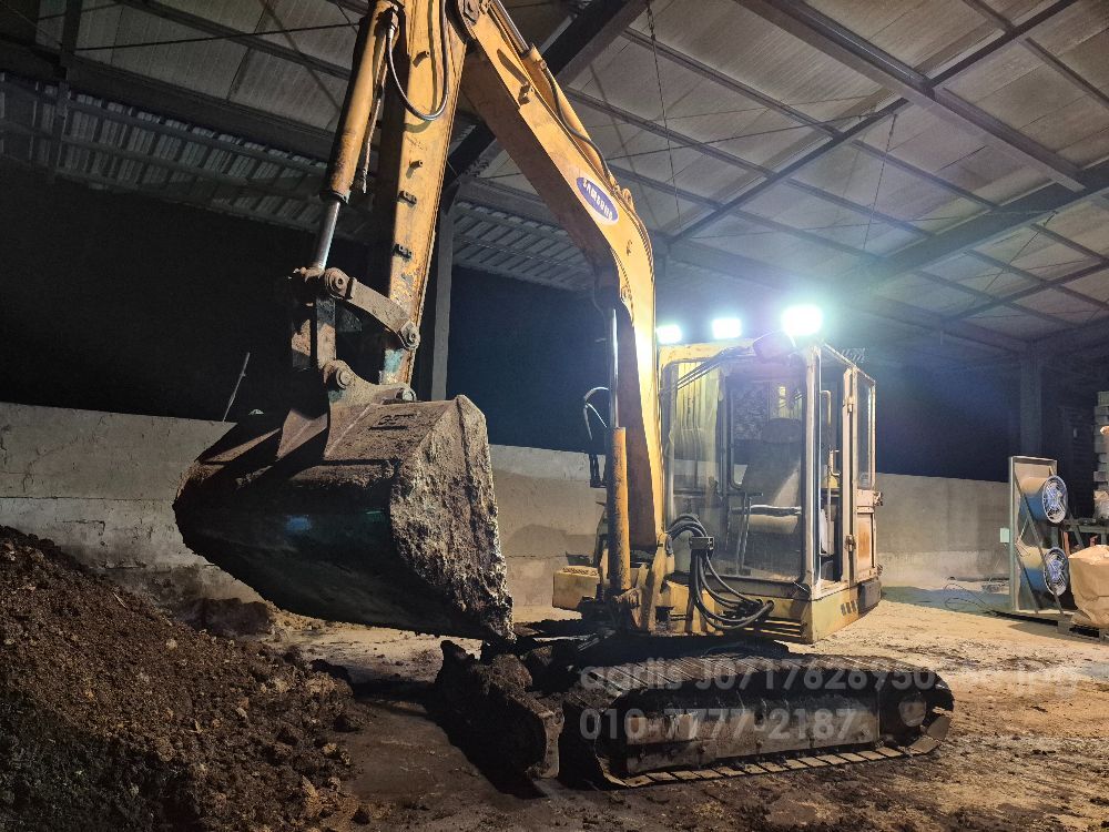  굴삭기 삼성 (5톤)