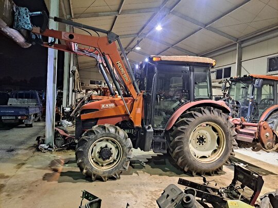 국제 트랙터 9205 (92마력)