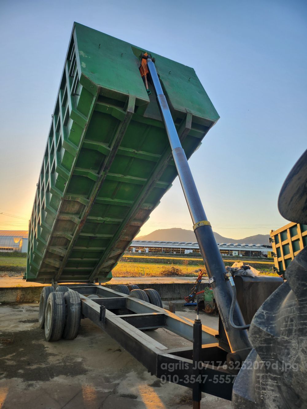 공업사 트레일러 곡물 뒤우측면