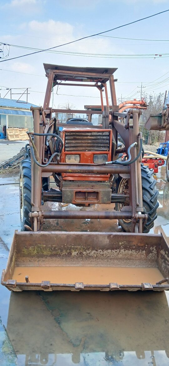 NewHolland Tractor 55-66D (55hp)