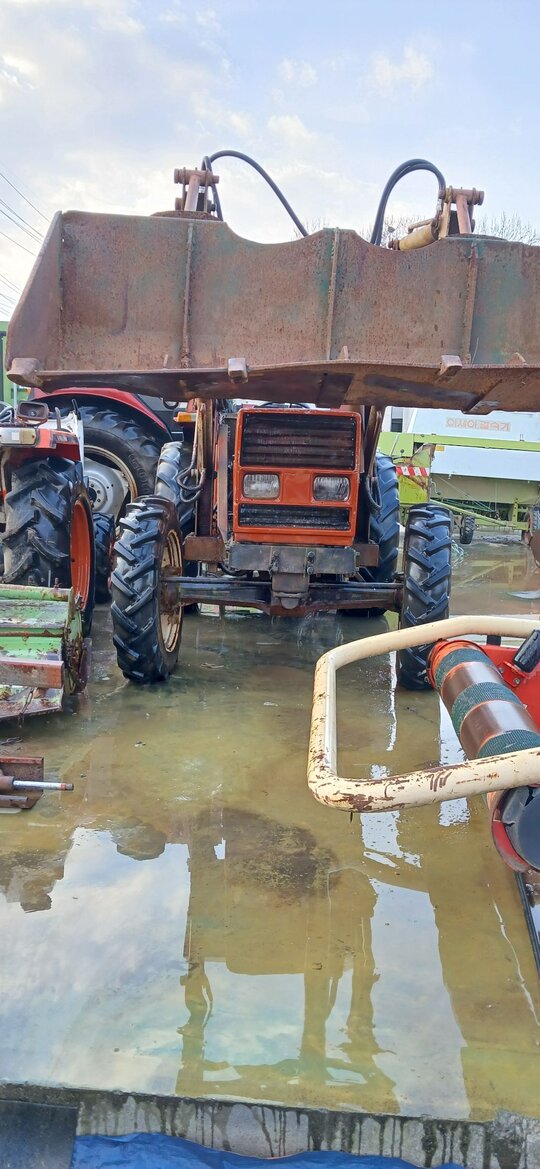 NewHolland Tractor 55-66D (55hp)