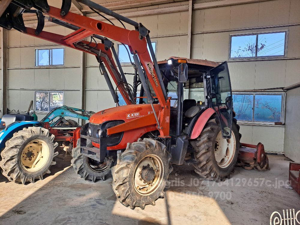 국제 트랙터 9205 (92마력)