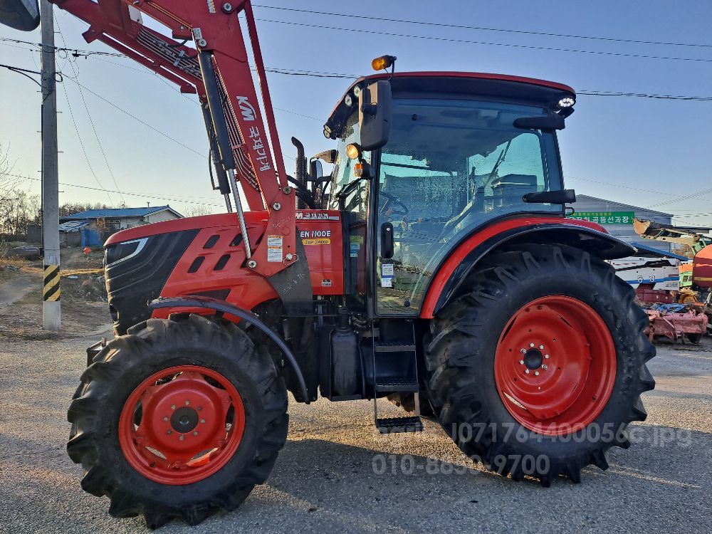 Kukje Tractor LUXEN1100E (111hp)