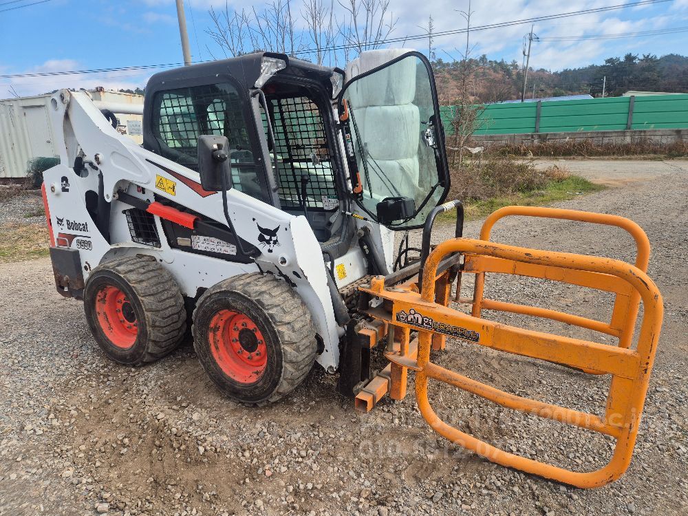 바브켓 스키드로더 S590 풋페달