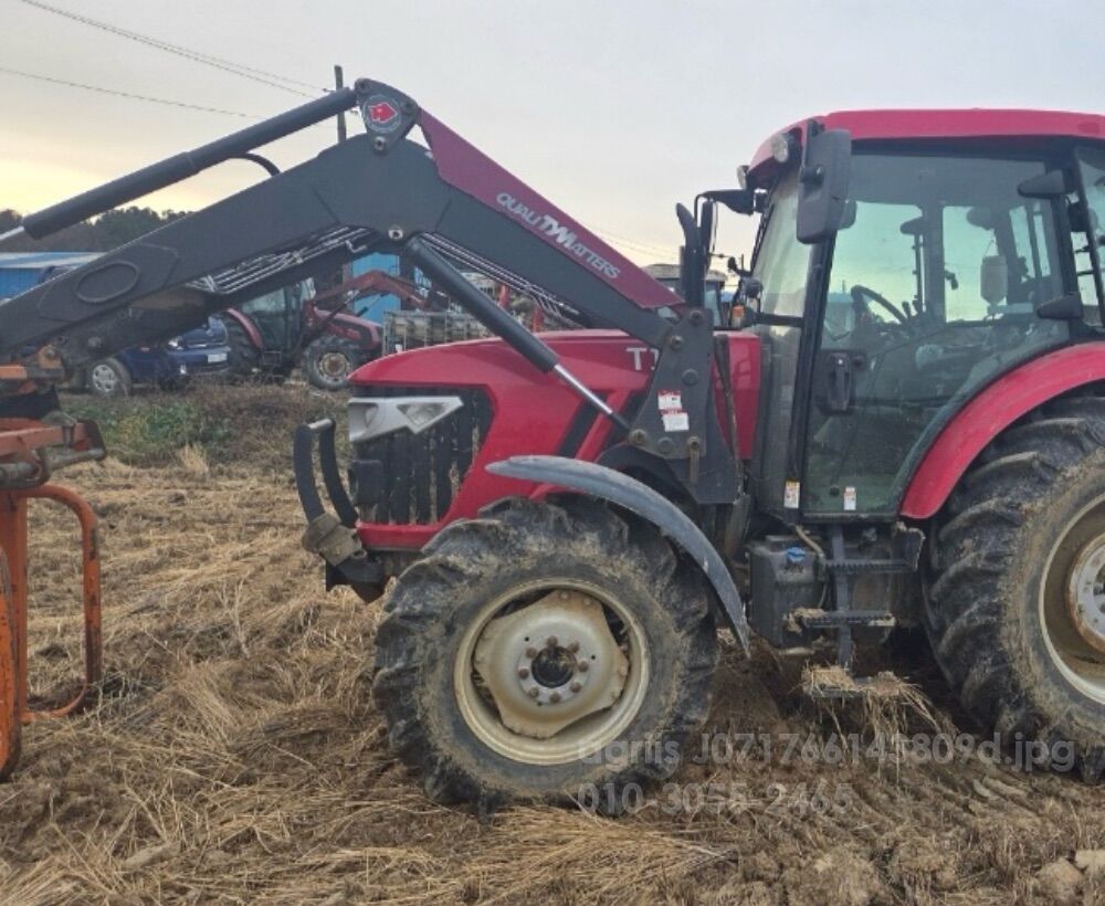 TYM 트랙터 T110 (111.5마력) 뒤우측면