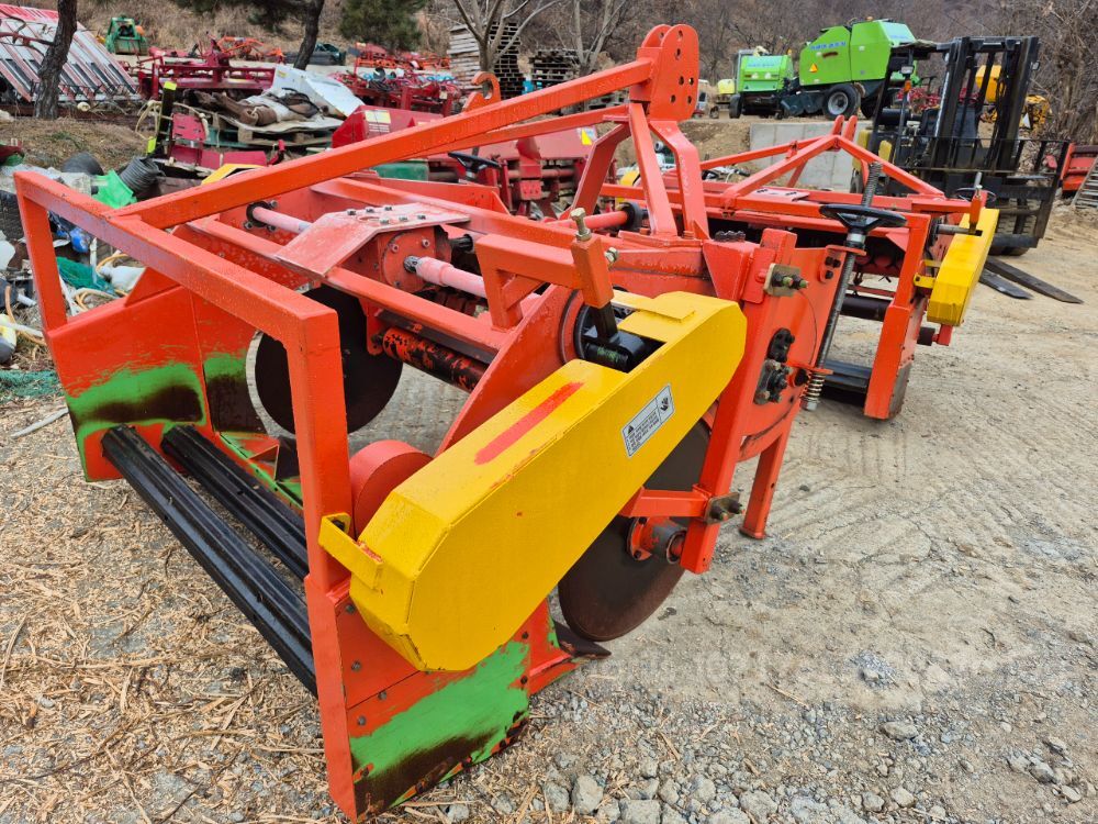 엠엔지  1400 땅속작물수확기 140cm 땅속작물 수확기, 작물수확기40cm 땅속작물 수확기, 작물수확기