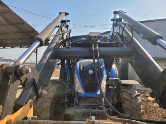 NewHolland Tractor T5.110 (107hp)