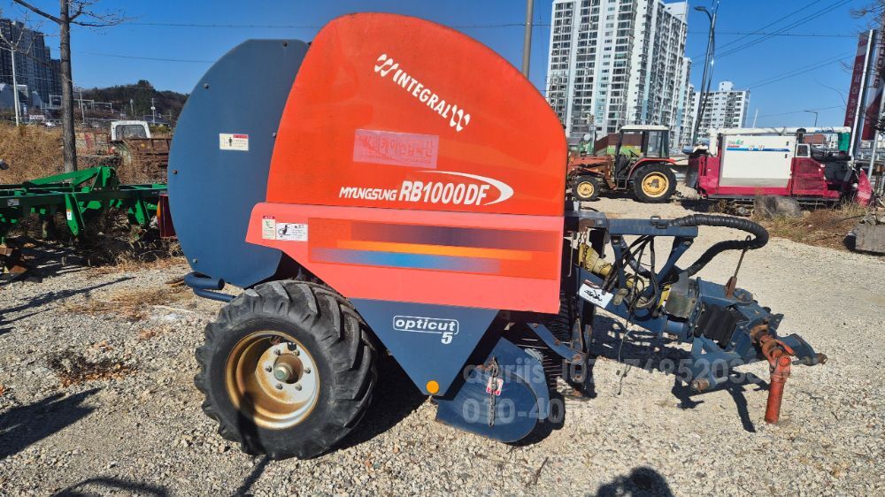 뉴홀랜드 원형베일러 RB1000DF