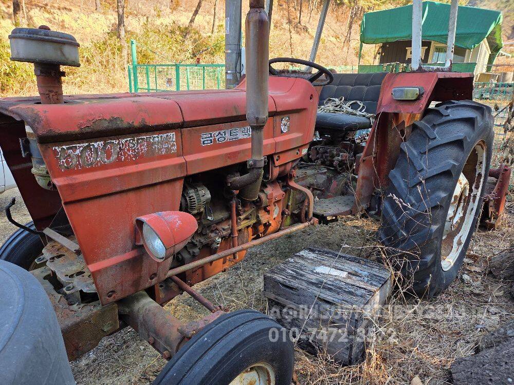 LS 트랙터 금성 피아트 500s (50마력) 뒤우측면